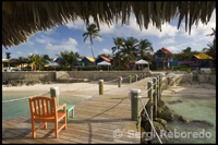 Embarcadero i vistes generals. Hotel Compass Point-Nassau. Bahames