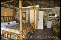 Interior d'una cabana de l'Hotel Fernández Bay Village - Cat Island. Bahames