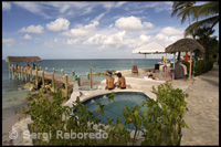 Piscina de hidromasaje. Hotel Compass Point-Nassau. Bahamas