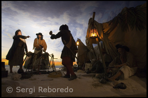 Nassau es muy adecuado como base de operaciones de piratas, sus aguas son demasiado someras para un gran hombre de guerra pero en el fondo suficiente para que el proyecto de los buques rápidos superficial favorecida por los piratas. Desde su cómodo puerto podían emplear sus tácticas de golpear y correr al máximo, que devastó la marina mercante que da las rutas comerciales a poca distancia de vela. Su oro y mercancías piratas formaron la base de una floreciente comunidad que atrajo a los pícaros, los comerciantes y salvajes de la mujer a lo largo y ancho.