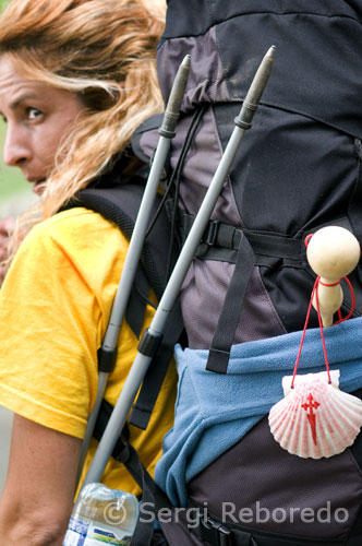 Susi, una chica canaria, que acompañó a su amiga Cristi, caminar el último tramo del Camino de Santiago.