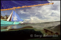 Foto bajo el agua.  White beach. Boracay. 