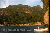 Cabañas del complejo El Nido Resort en la isla Lagen Island. Palawan.