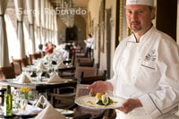 De la mano del chef de origen italiano, Marco Alban, se aprovecha los productos regionales para elevarlos a la más alta gastronomía. Hotel Monasterio. Cuzco.