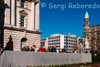 Titanic Memorial Garden. A memorial garden has been unveiled in Belfast to commemorate those who died when the Titanic sank 100 years ago. Wreaths were laid by Lord Mayor Niall O Donnghaile; by Jack Martin, great nephew of John Simpson and a third wreath by David McVeigh on behalf of shipbuilders Harland and Wolff. The garden, situated in the grounds of Belfast City Hall, features the only monument in the world to list the names of all those who died. 