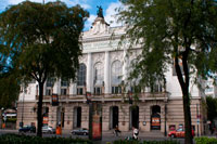 Berlin. Germany. Theater Des Westens, Berlin, Germany. The Theater des Westens (Theatre of the West) is one of the most famous theatres for musicals and operettas in Berlin, Germany, located at Kantstraße 10–12 in Charlottenburg. It was founded in 1895 for plays. The present house was opened in 1896 and dedicated to opera and operetta. Enrico Caruso made his debut in Berlin here, and the Ballets Russes appeared with Anna Pavlova. In the 1930s it was run as the Volkstheater Berlin.