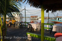 One of the many restaurants in Semporna where we can test the delicioasa Malaysian food.