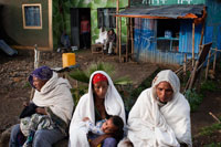 In Gashena village, near Lalibela can stop along the way to refuel and eat something. People often make life on the street, Chalar and relate in the same way that was done in our country a century ago. Lalibela is a miracle. A village in the highlands of northern Ethiopia has one of the most captivating architectural ensembles in the world: a dozen rock-hewn churches in single blocks under ground level. But the amazing thing is that, although it is hard to imagine the artists of the ancient empire of Aksum, back in the seventh century, tons of volcanic stone chiseling until they sprout monolithic cathedrals in deep trenches.