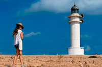 Formentera. Faro de Es Cap de Barbaria, en Formentera, Islas Balears. España. Barbaria cape formentera carretera del faro.