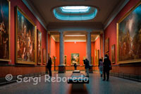 Inside one of the rooms of the Musée Fabre in Montpellier Agglomeration. Between history and modernity, the Musée Fabre in Montpellier Agglomeration takes visitors on a journey into the world of the arts through the centuries. After being closed for 4 years for renovation work carried out by the Agglomeration of Montpellier, the museum offers, from now on, a natural circulation between the College of the Jesuits of the seventeenth century, the museum installed in Fabre, 1828 Hotel Massillian and fittings of the nineteenth century, including the Gallery of Columns built in 1875-1878. Building a new wing has also allowed the creation of an opening on contemporary art. Especially for the exceptional donation of Pierre Soulages: 20 works and a loan of 12 other paintings.