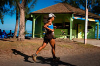 Running en la playa de Saint Leu. Saint-Leu es un municipio en el departamento francés de ultramar de Reunión. Se encuentra en el lado oeste de la isla de la Reunión. Se trata de un spot de surf reputado. Varias competiciones de surf se han celebrado en Saint-Leu, incluyendo World Qualifying Series (WQS) y el ASP World Tour (WCT) [1] competiciones. Es bien conocido por su famosa ola izquierda. Hay una base de parapente en Colimaçons. Parapente carreras de la Copa del Mundo se han celebrado en Saint-Leu, en 2003 y 2006, y la carrera de la Copa Pre World Tour en 2010.