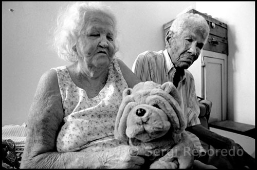 Maria vive junto con su marido en el abrigo de Dom Rodrigo José de Menezes.  Sus hijas viven lejos y no vienen a visitarla, pese a que ella habla constante y repetidamente de ellas.  En la región Centro-Oeste, el estado de Mato Grosso sobresale con un incremento de 431,0%, en la detección de casos nuevos en menores de 15 años, mientras el resto de los estados presentan crecimiento de 69,4% como Mato Grosso do Sul o decrecimientos como en el Distrito Federal con -54.4% y Goiás con -18,2%. En el sudeste, Espírito Santo es el estado de mayores incrementos con 365,5%, seguido de Rio de Janeiro con 203,0%, mientras São Paulo decrece en -25,0%.