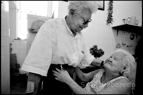 Antonio Borges was one of the founders of MORHAN. He was patient and later "Prefeito" of this leper. Often returns to visit his former colleagues. To test whether the diagnosis is occurring early or late using the percentage of degree of disability among new cases tested. In 2002, 69.0% were assessed the new cases and of these 7.9% had physical disabilities, that is, decreased protective sensation in the eyes, hands or feet and 4% already had deformities.