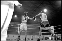 Work KO Gallego Prada Promotions & Verdun continues to bear fruit. After the great success of the evening held on October 5 in Cotxeres Sants (Barcelona), the two most traditional clubs Catalan Boxing presents a new evening, which this time will have 3 professional bouts and 7 amateur. The gala will be held on Friday October 19 at the premises of the Municipal Complex Esportiu Sagnier (C / Frederica Montseny n º 2-8, El Prat de Llobregat), from 22:00.  The stellar battle certainly focus the attention of viewers a great name because it is the rematch between local hero Guzman Castillo, and Pamplona resident Cameroon, Oliver Tchinda. Guzman and Tchinda faced just a year ago, El Prat, and after a first round dominated entirely by the boxer pratense a defined right Tchinda grueling of combat, giving with Castillo on the canvas for the 10 count. A year later, after two consecutive knockout victories, and a change of developer, Guzman will have a chance to retaliate Did you succeed?  This bout is presented as a prelude de Guzman Castillo before playing Spain Championship Super Middle Weight, the month of December, before the hard Blas Miguel Martinez.