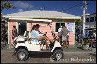 Golf car to travel around the island. Dunmore Town, Harbor Island - Eleuthera.