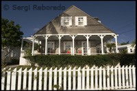 Typical house loyalist. Dunmore Town Bay St. - Harbor Island, Eleuthera.