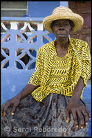 Local artisans - Arthur's Town - Cat Island.