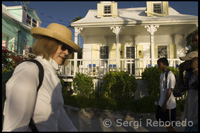 Woman in a Typical house loyalist - Hope Town - Elbow Cay - Abacos.