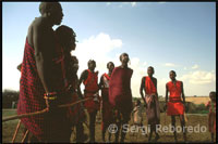 Todavía durante el siglo XIX los masais eran temidos, ya que dominaban al resto de los pueblos del este de África. Tenían los mejores pastos y practicaban sin pudor, ni resistencia el rapto y robo de ganado. Toda su fuerza se basaba en una organización militar. Si bien su rasgo nómada, relacionado con el mantenimiento del ganado, impidió la organización de un estado, lo que más tarde les acarrearía su descomposición como pueblo, actuando decisivamente este factor en detrimento de su civilización.