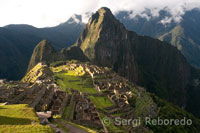 Overview of the interior of the archaeological complex of Machu Picchu. TIPICAL PERU POSTCARD 