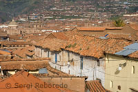 Old city of Cuzco where they dominate the roofing tile. Cuzco. OLD HOUSES IN PERU