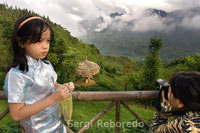 Haciendose fotos en la Torre de radio y mirador de Sapa.